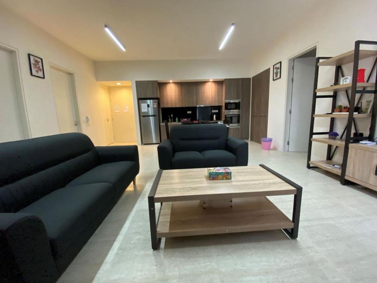 By The Sea Beachfront Penang Бату Феринги Екстериор снимка
